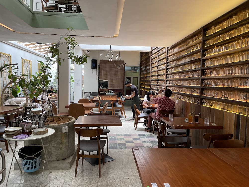 Bestow Cafe