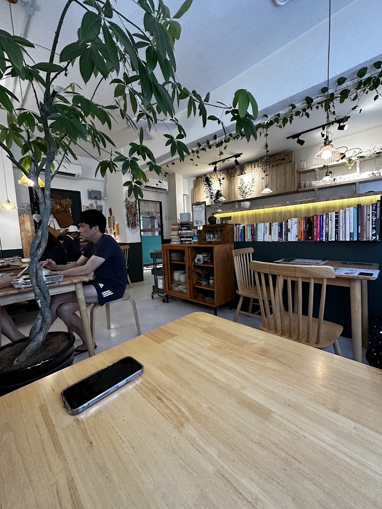 Three Guys Cafe @ Mahsa Avenue (8.30pm Last Call) No Reservation 😉