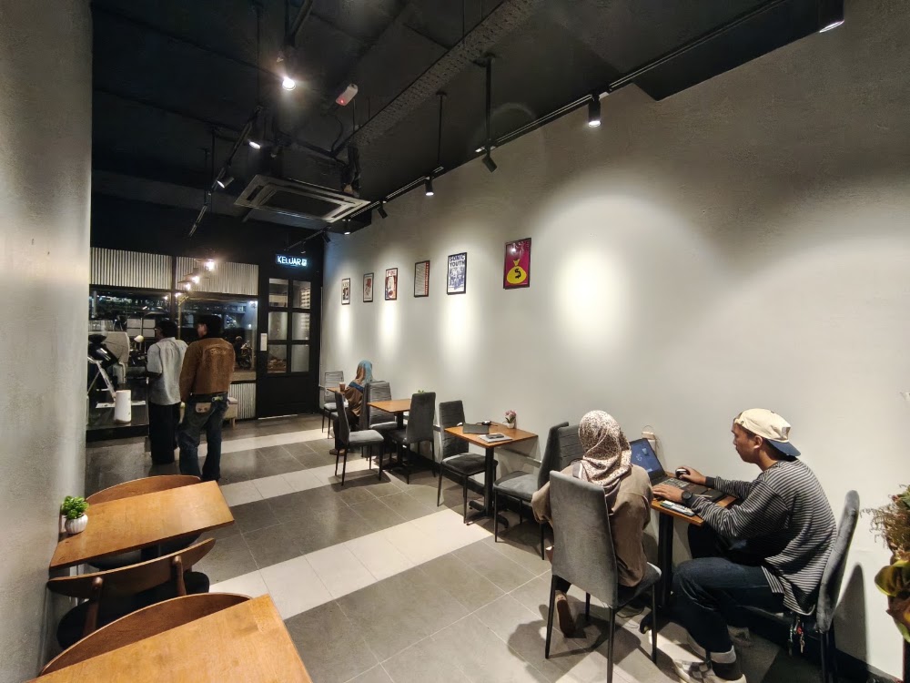 BLACKDOOR CAFE AND COFFEE SHOP, PEKELILING, TITIWANGSA