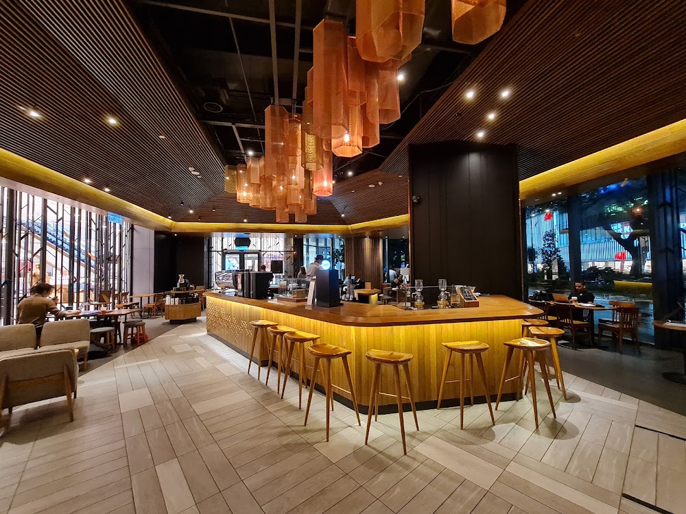 Starbucks® Reserve - Shoppes at Four Seasons Place