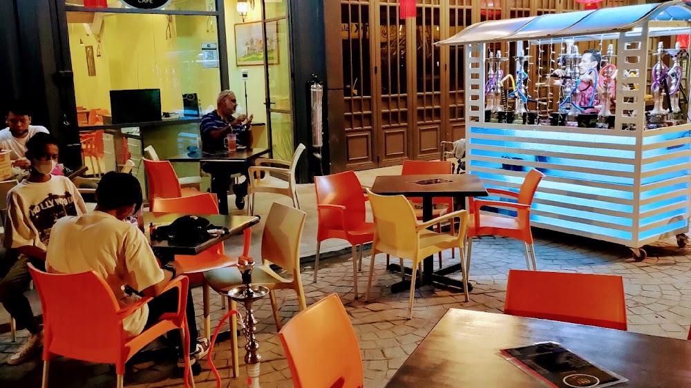 Half Shop Cafe