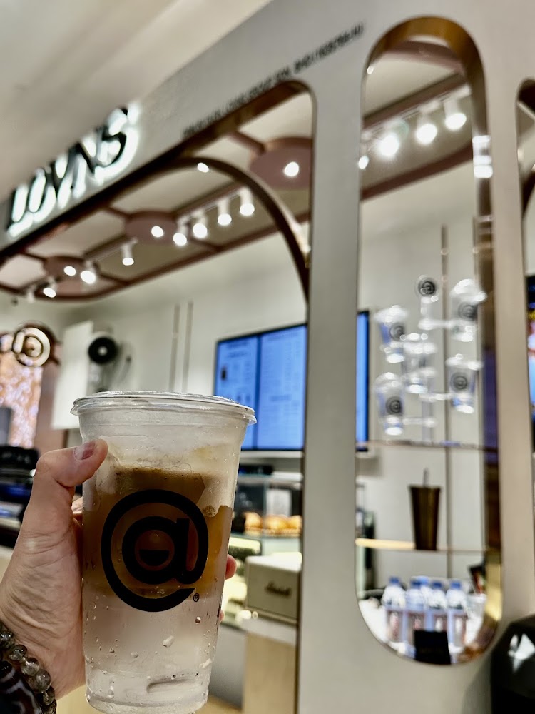LOVNS COFFEE PAVILION Kuala Lumpur - Best Coffee In Bukit Bintang ( KL )