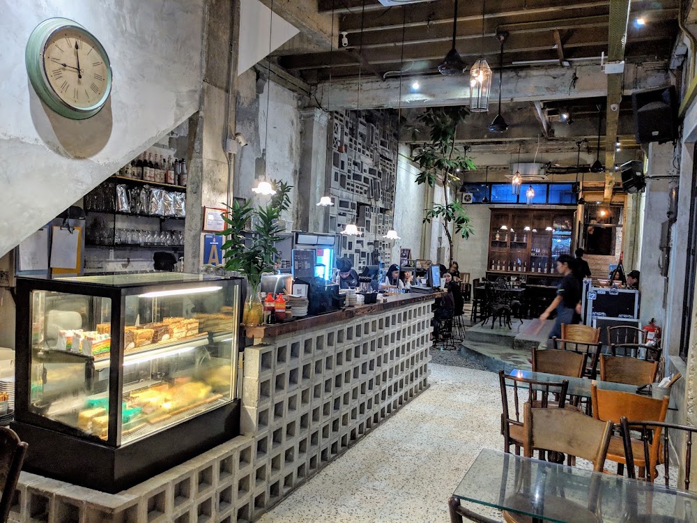 leaf & co. cafe