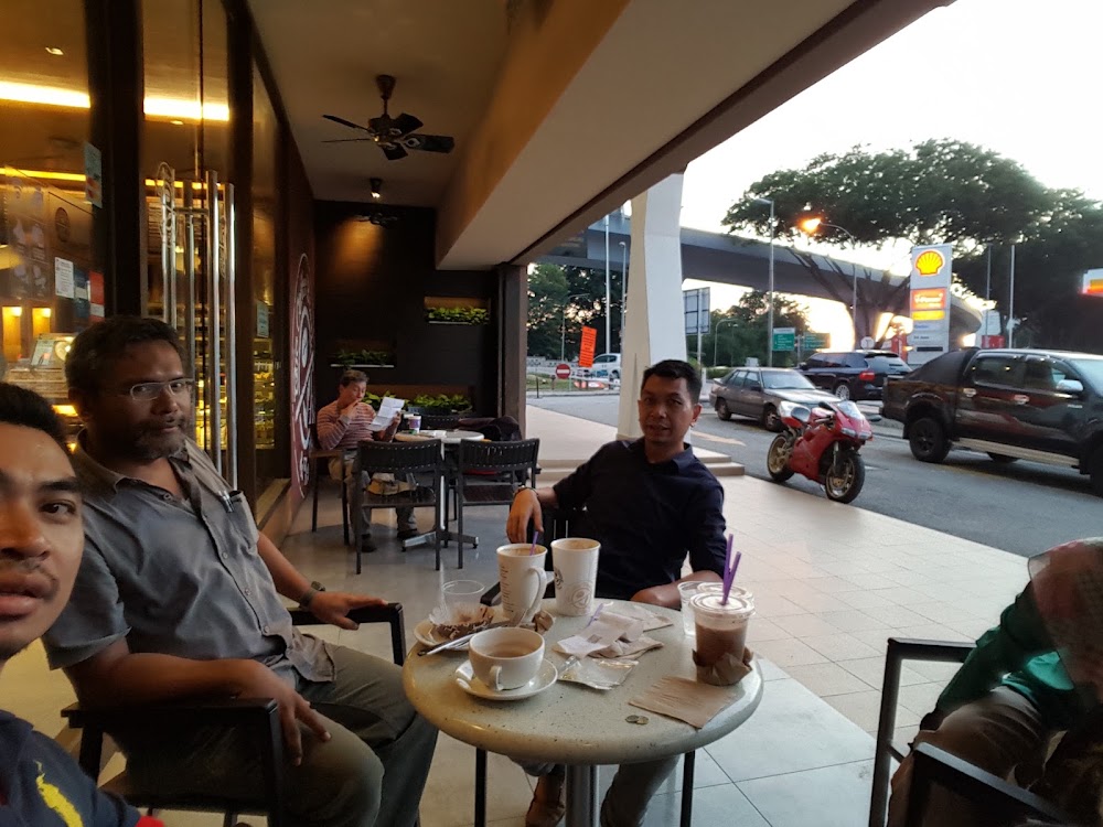 The Coffee Bean & Tea Leaf
